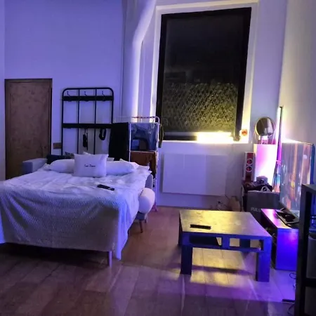 Appartement Loft Poppy, Cozy Peaceful In 11th